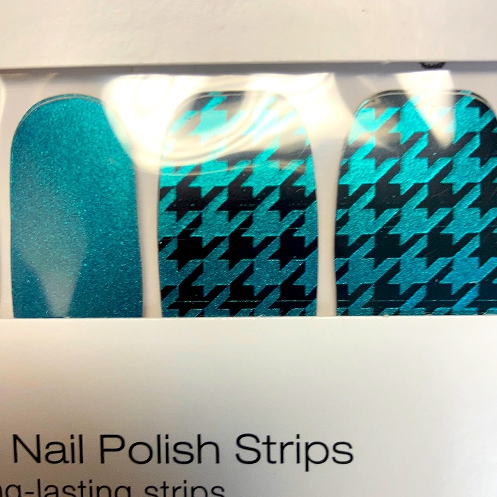 Color street Retired Suit Yourself NWT Nail strips
